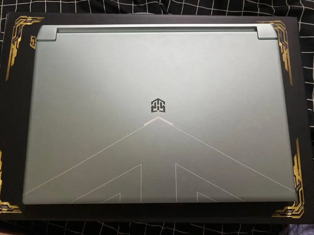 advan pixwar ryzen 7