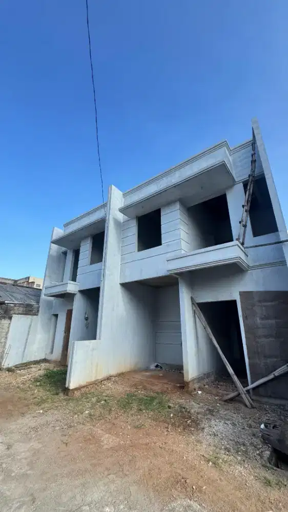 Jual Rumah Mewah 2 Lantai SHM di Lubang Buaya Cipayung