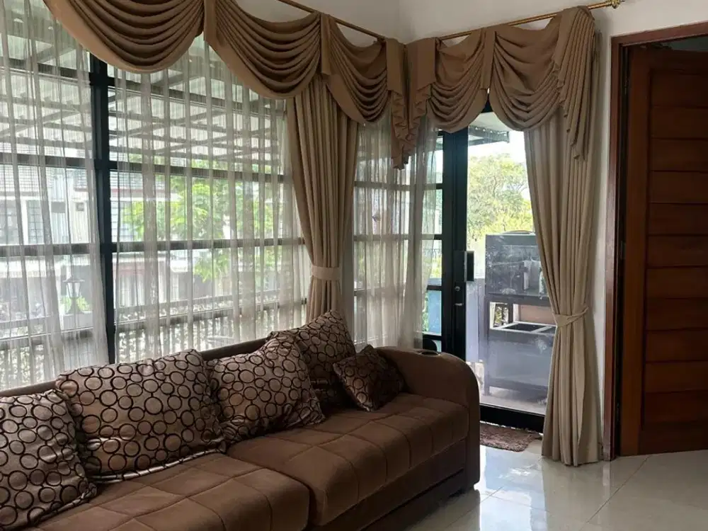 Dijual Rumah Cantik Strategis Posisi Hoek 2 Lantai Siap Huni Dalam Cluster Dekat Bxc Mall di Emerald Bintaro Tangsel Bs-16924