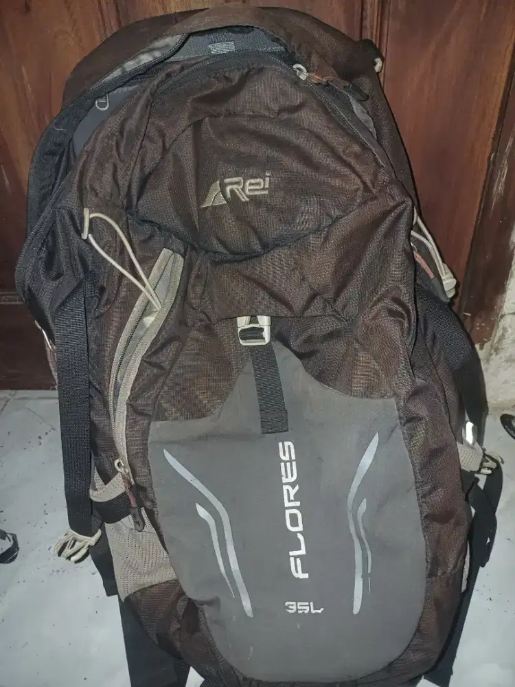 Daypack Rei Flores 35L bekas
