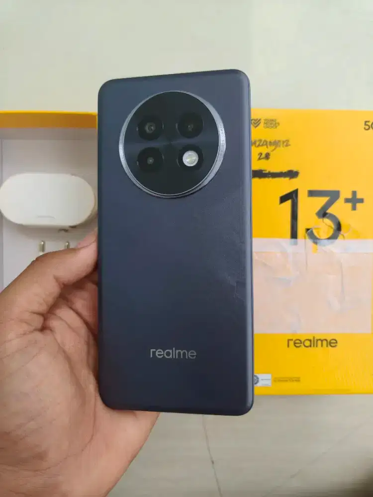Realme 13 Plus 12/256GB Fullset No Minus