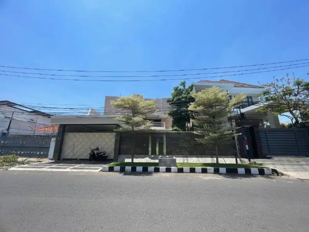 Dijual Cepat Rumah Mewah Mediteranian 2Lt di Argopuro Sby
