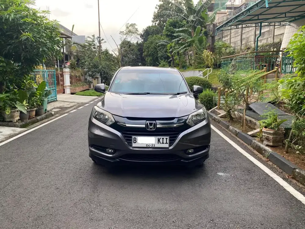 Pemakaian Pribadi Honda HR-V low km 1.5 e cvt