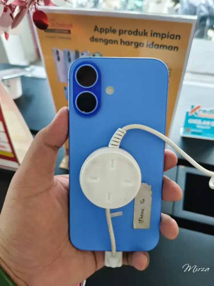 iPhone 16 ,, garansi Resmi,, cicilan 0% syarat KTP ajaa bisa dp 0%