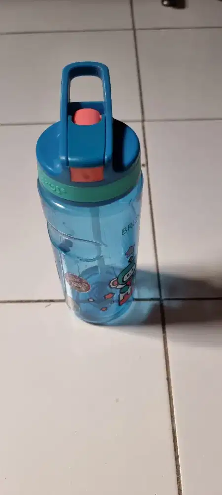 Botol minum anak
