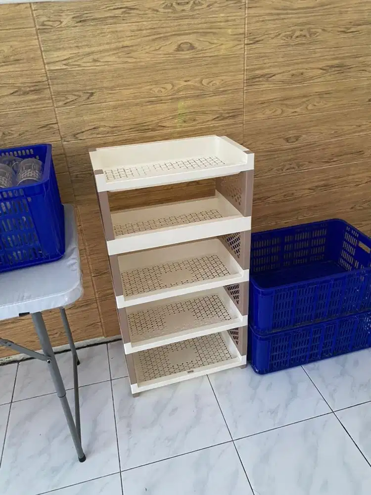 Rak peralatan masih bagus