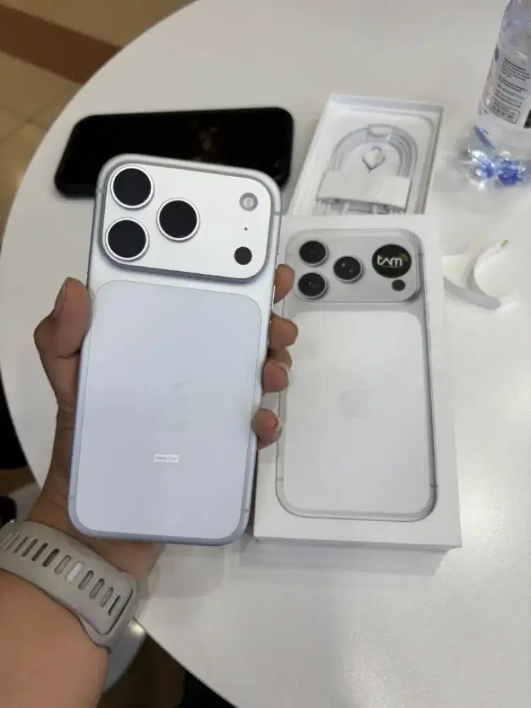 Iphone 17 PM silver 256