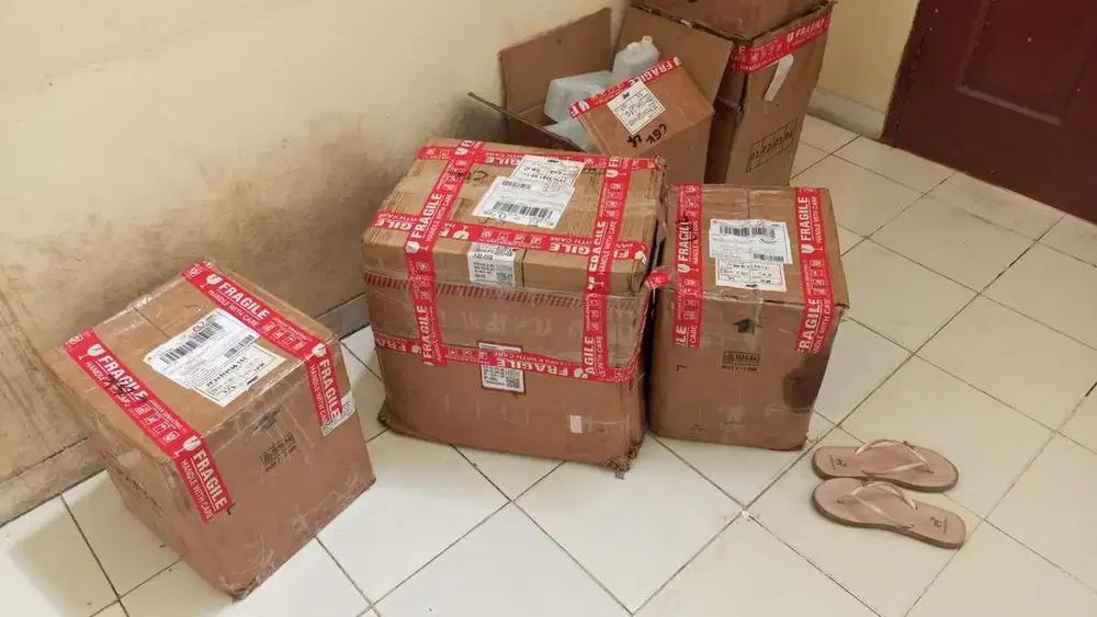 LOWONGAN KERJA WANITA – DISEDIAKAN TEMPAT TINGGAL