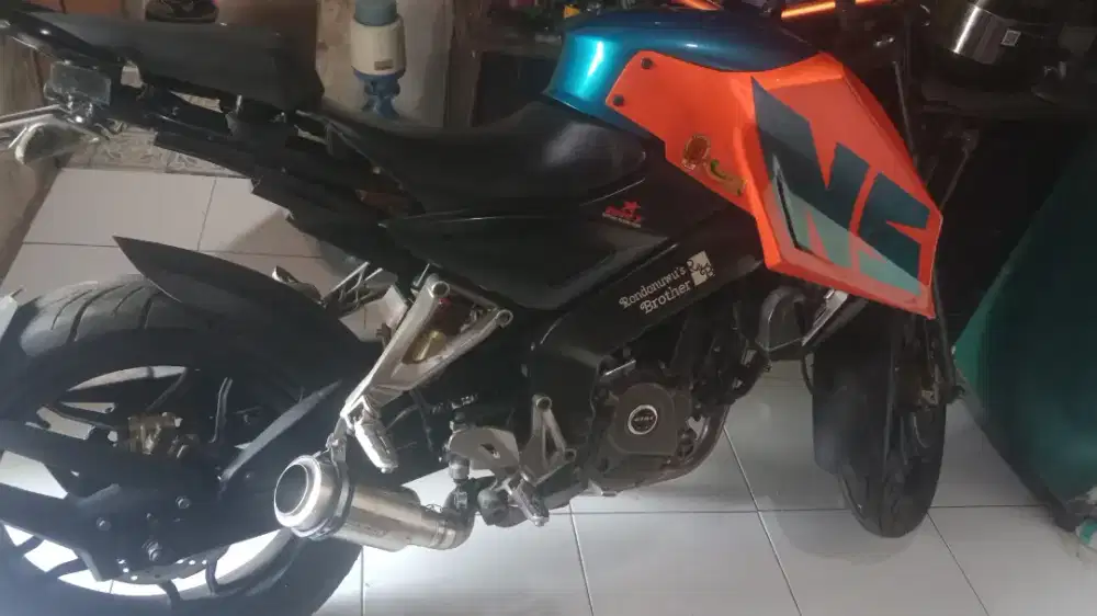 Kawasaki bajaj pulsar ns 200