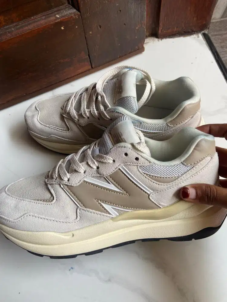 Sepatu pria dan wanita  NB seri 5740