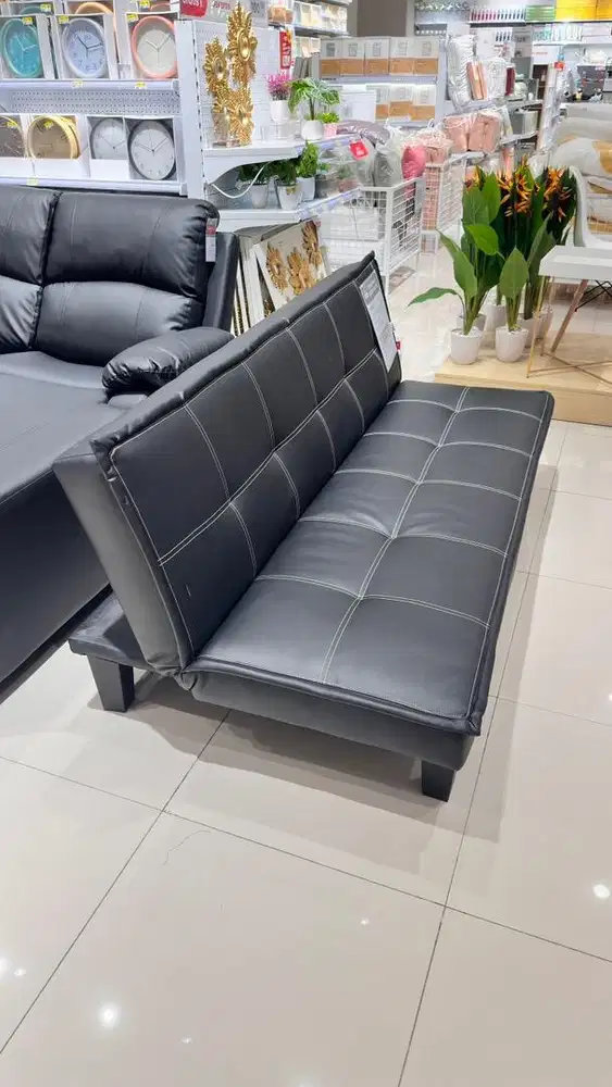 Cuci Gudang Sofabed kulit