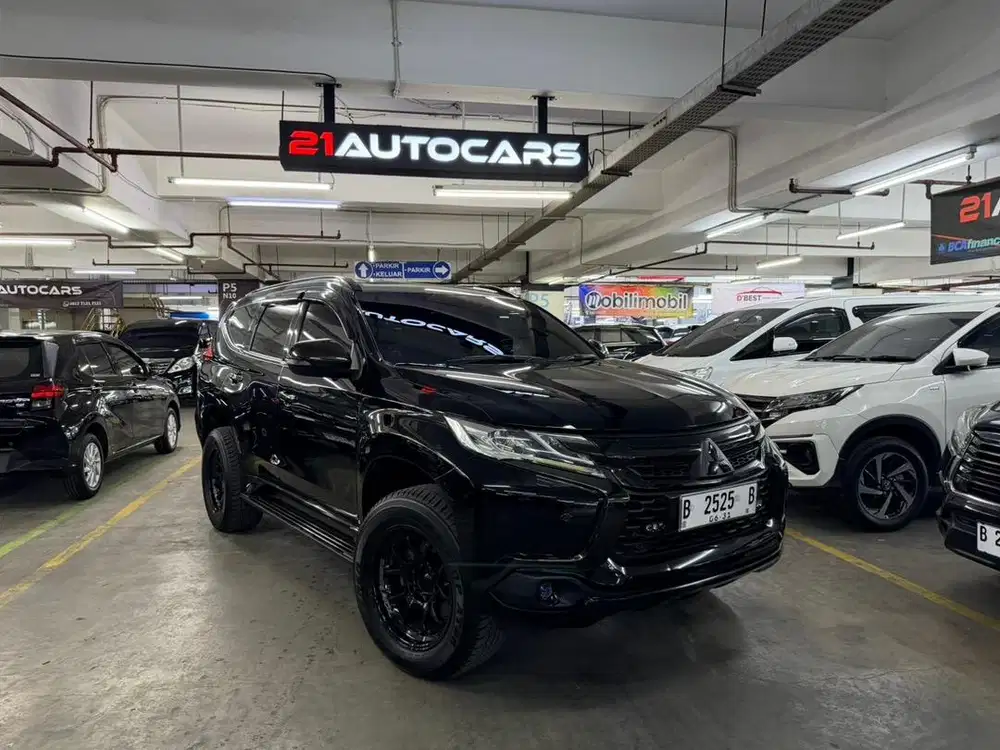MITSUBISHI PAJERO SPORT DAKAR 2.4 AT 2018 (ISTIMEWAH) HITAM