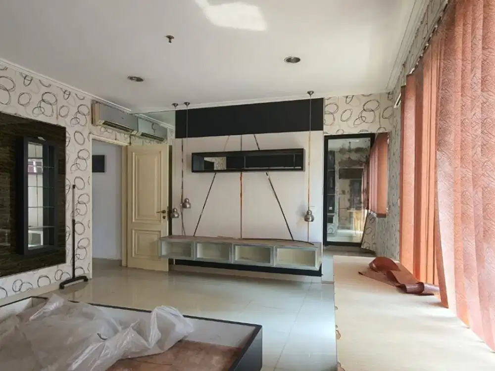 JUAL RUMAH VILAS DI ATAS MALL OF INDONESIA