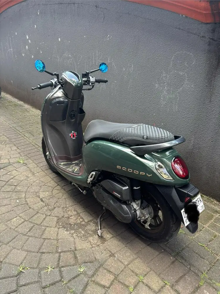 Scoopy prestige 2023 matte green