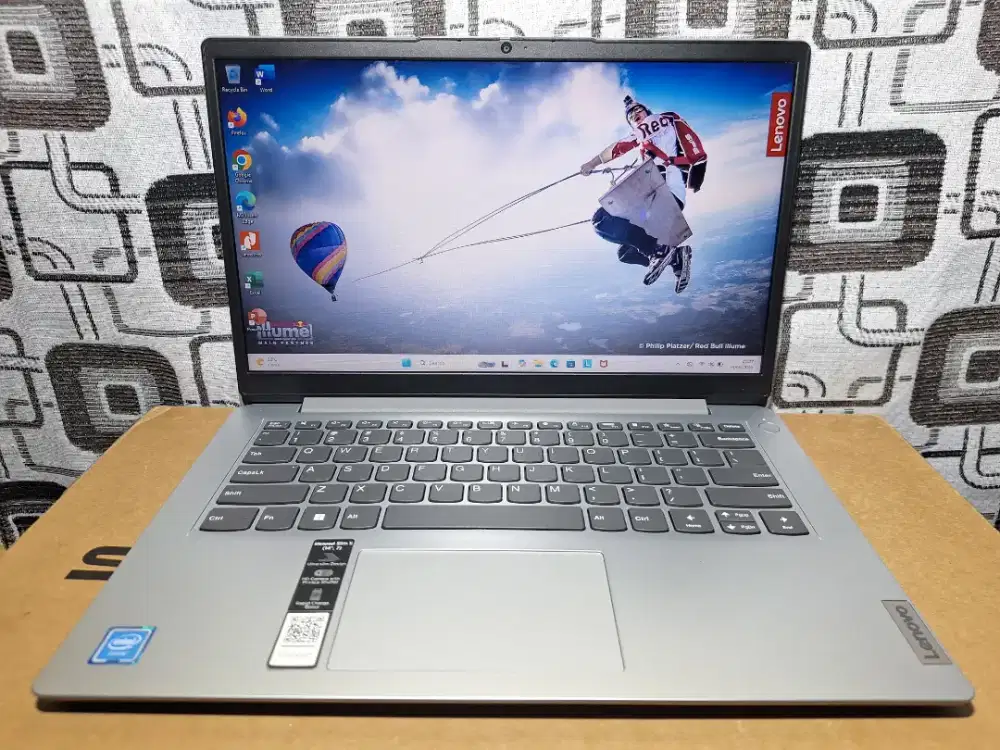 Laptop Lenovo ideapad slim 1i ram 8gb SSD mulus like new windows ori