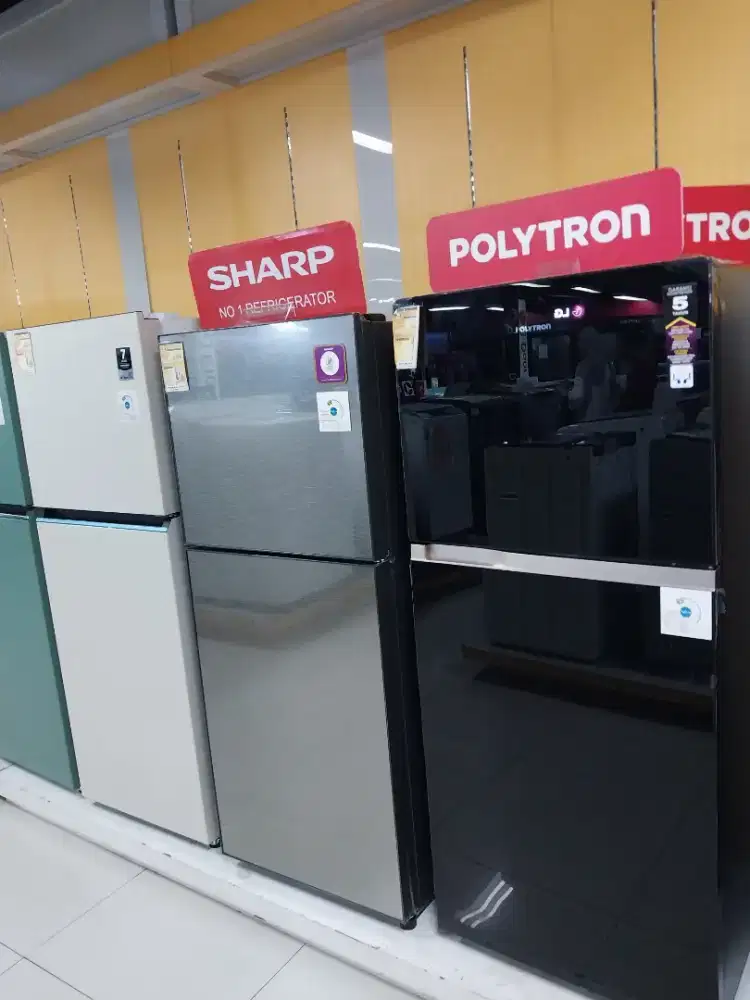 Kulkas sharp dua pintu