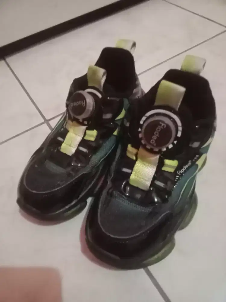 Sepatu fladeo anak uk 31