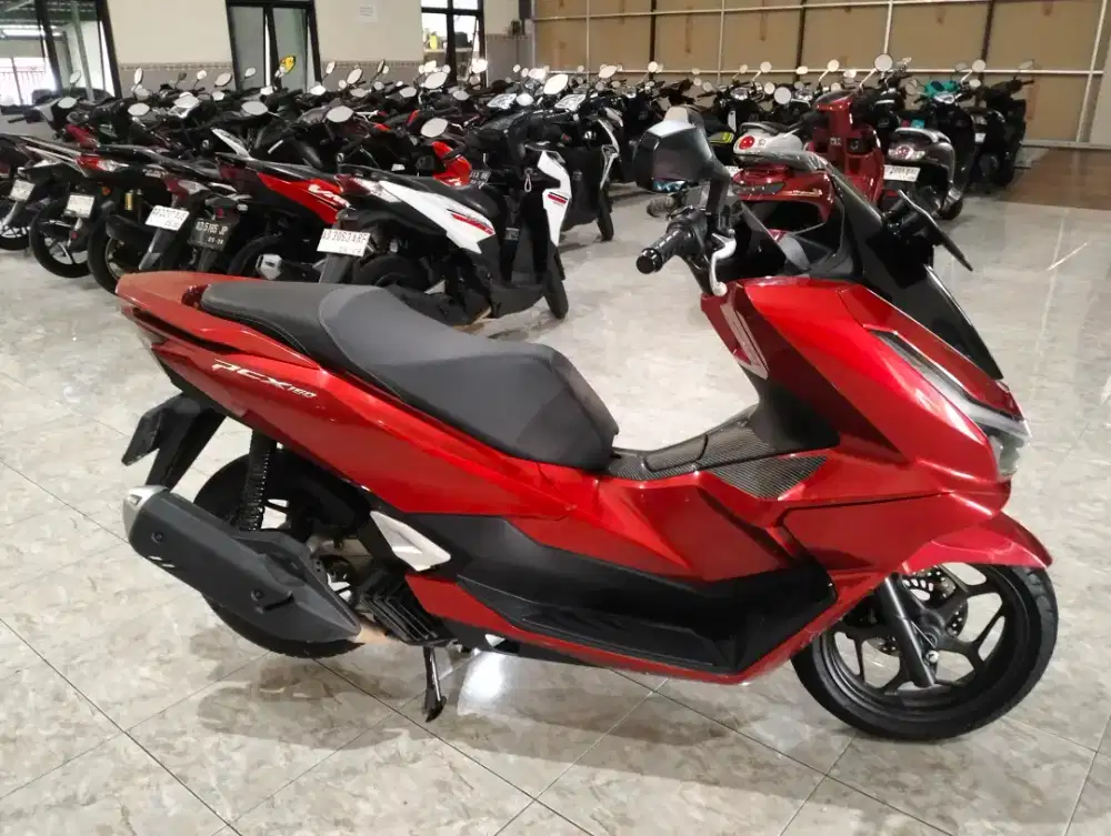 Honda PCX 160 bagus dan murah