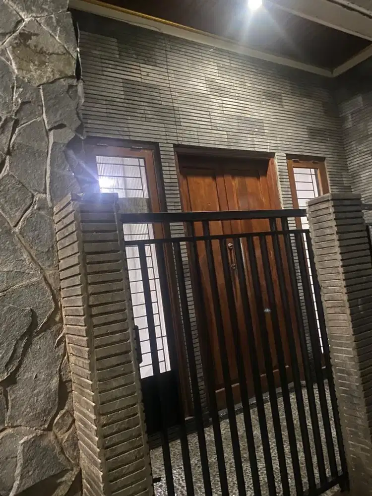 RUMAH DISEWAKAN