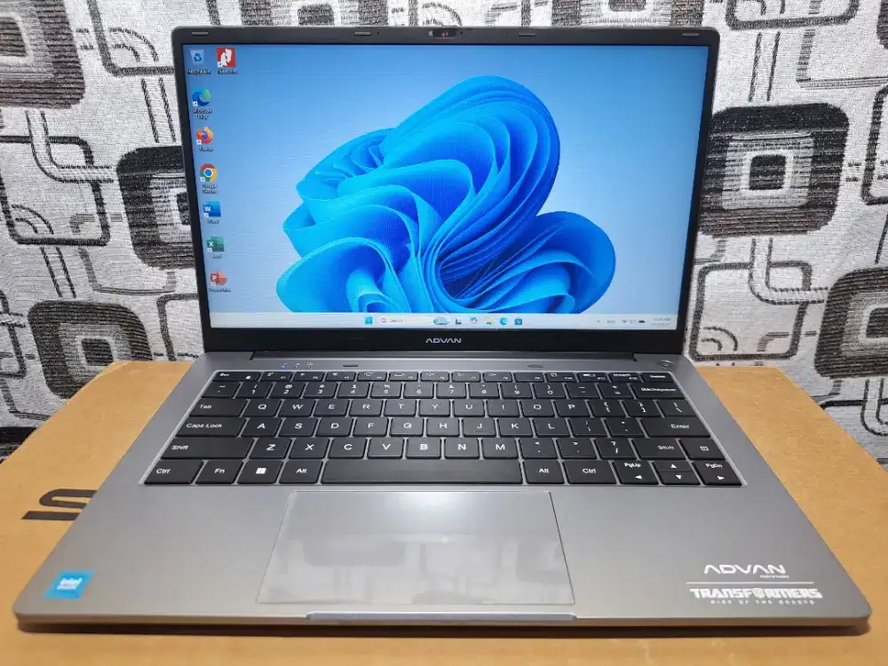 Laptop Advan T-Book Transformer slim bazelless mulus like new