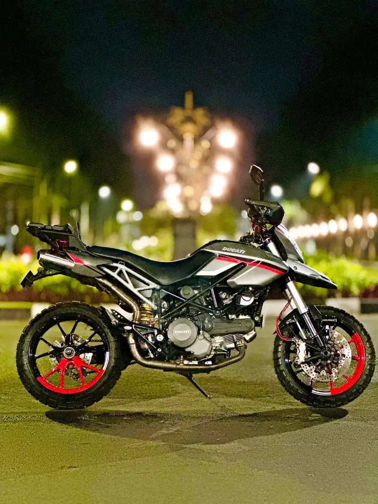Ducati Hypermotard 796 istimewa 2012 full paper
