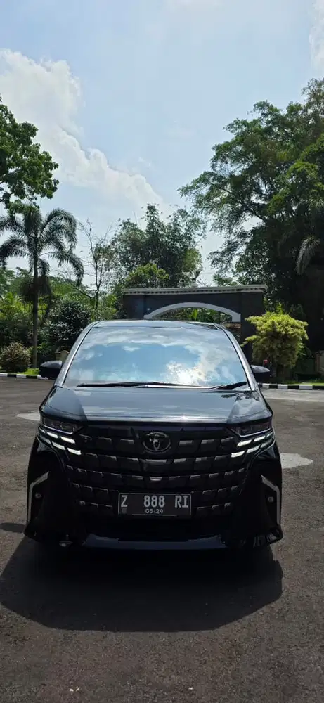 Toyota Alphard 2.5G AT 2024 New Model black on black KM 17K pajak baru