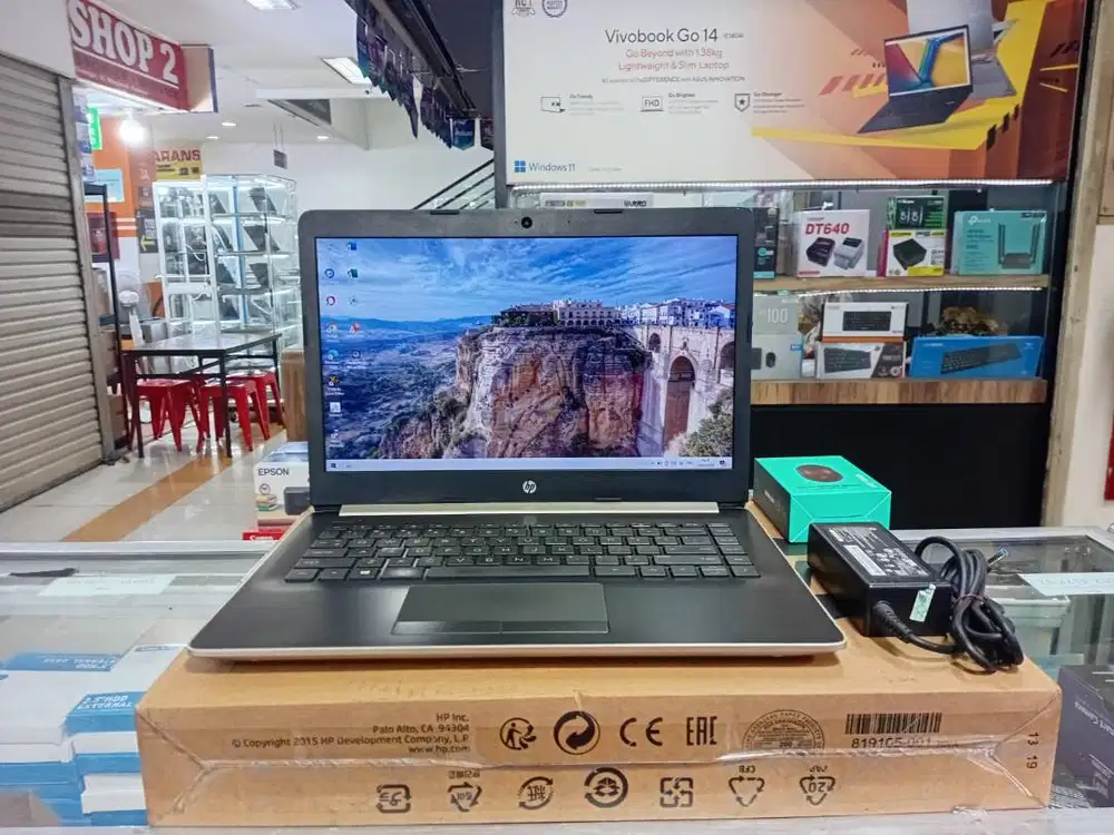 Laptop Leptop Second bekas Hp 14-cm0068au Amd a9-9425 Ram 4gb Ssd 128