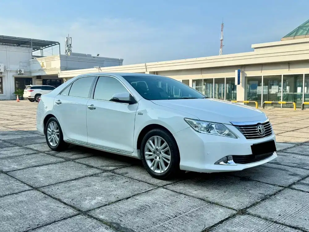 TOYOTA CAMRY V 2013