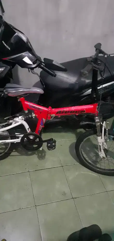 sepeda lipat aleoca ukuran 20