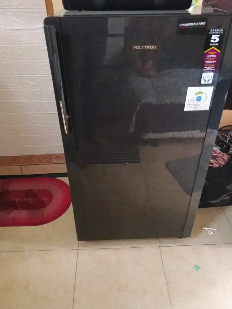 kulkas Polytron 1 pintu