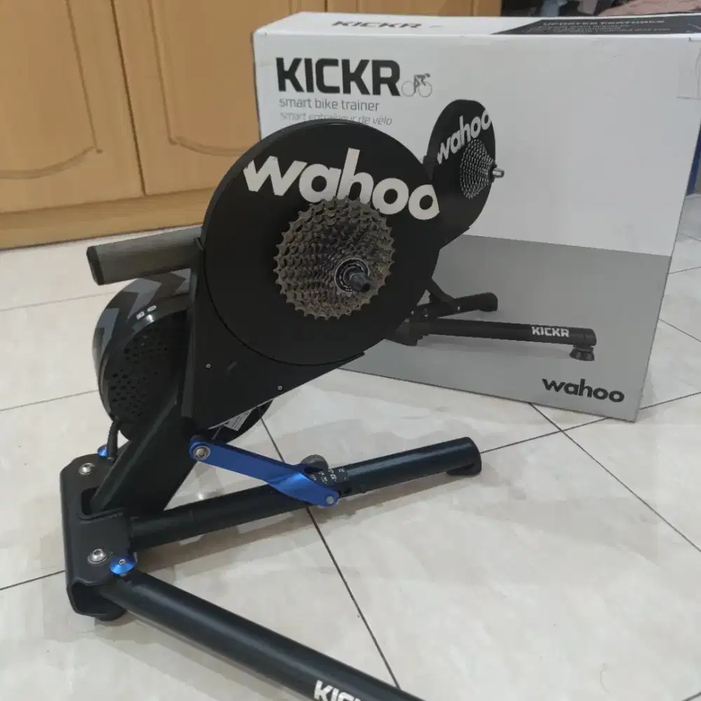 Trainer sepeda Wahoo Kickr Gen 4