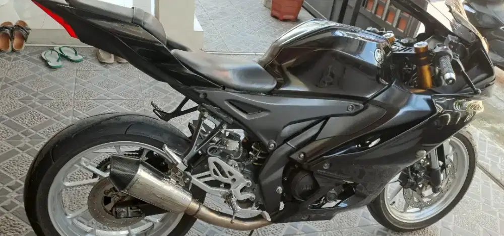 Dijual Yamaha R 15 V4 tahun 2022 Milik sendiri pemilik ke- 1srt lngkp