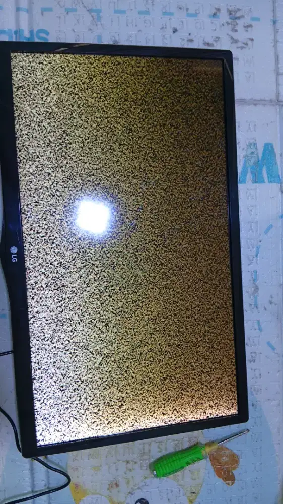 TV LG 24 inch dan 22 inch