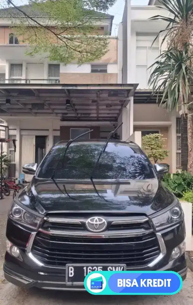 Toyota Innova Venturer 2.4 Diesel AT 2018