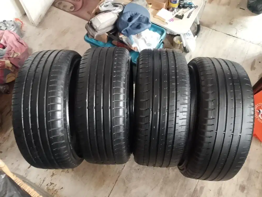 Accelerra 205/40-17
