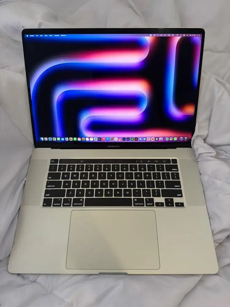 MacBook Pro 2019 16 i7/32/512 Touchbar