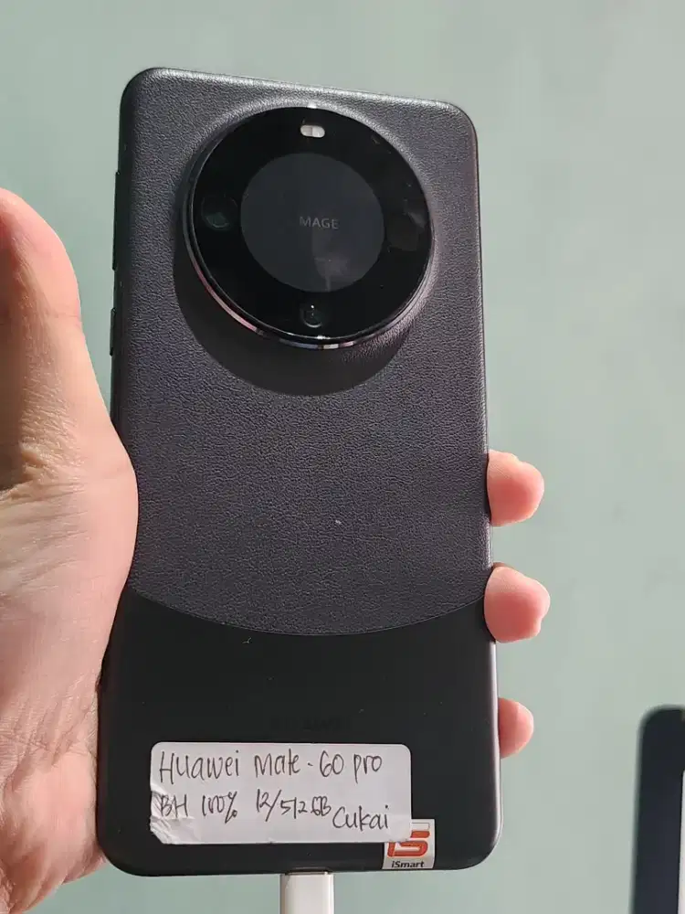 Selling seconhand phone huawei mate 60 pro black 12gb / 512gb.