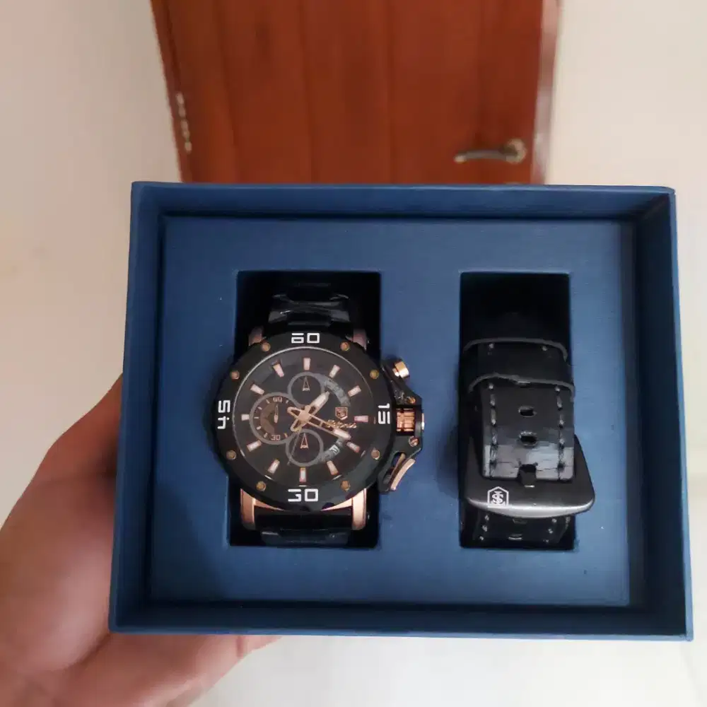 Jam tangan pria