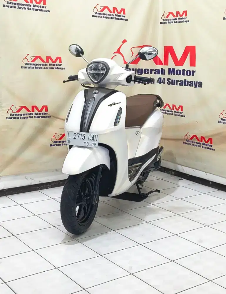 Ready Yamaha grand filano Lux  125 tahun 2023 warna putih