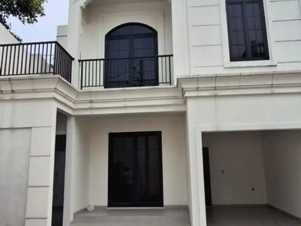 Dijual rumah Type American Classic Cinere
