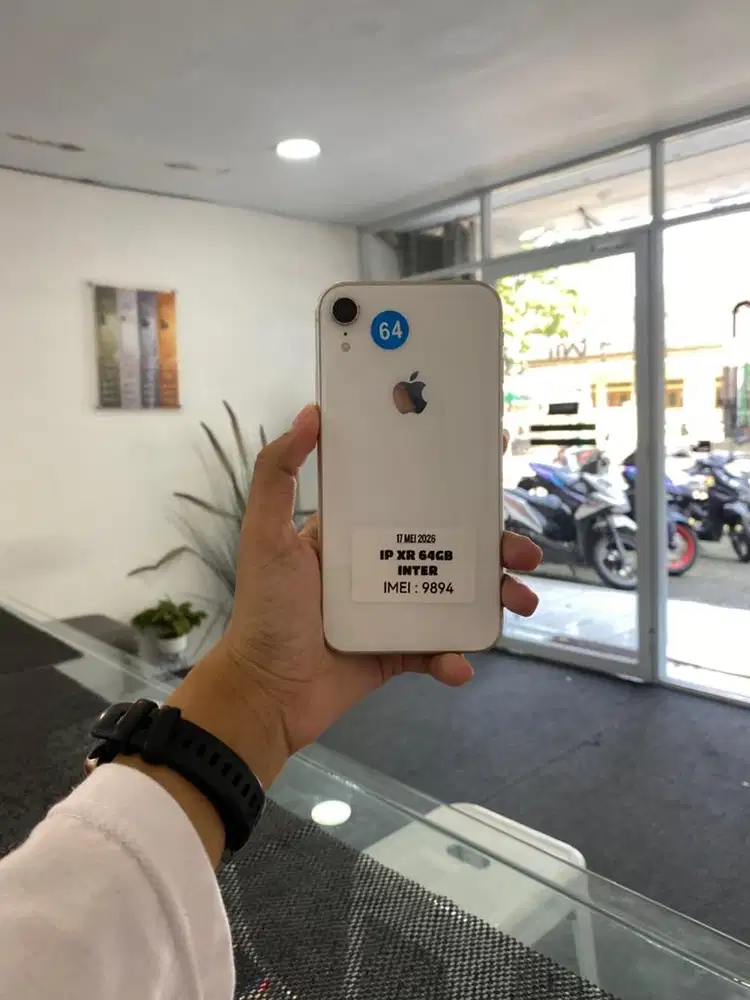 IPHONE XR 128GB  FULLSET NOMINUS MENERIMA TT/KREDIT