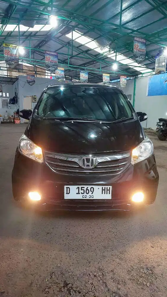 DP 9JT Honda Freed E PSD AT 2014 Ac Double Mulus