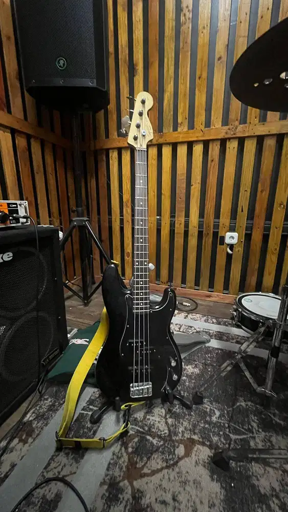 Squier Precission Jazz Bass