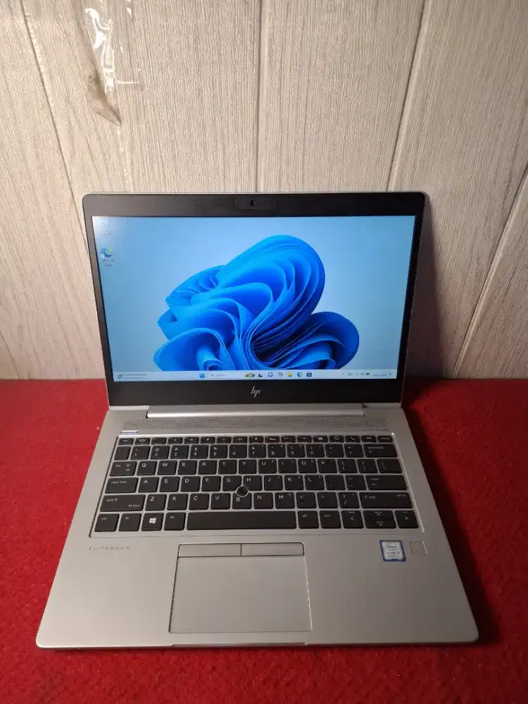 Processor : Hp Elitebook 830 G6 1.8Ghz Intel Core i5 Generasi 8