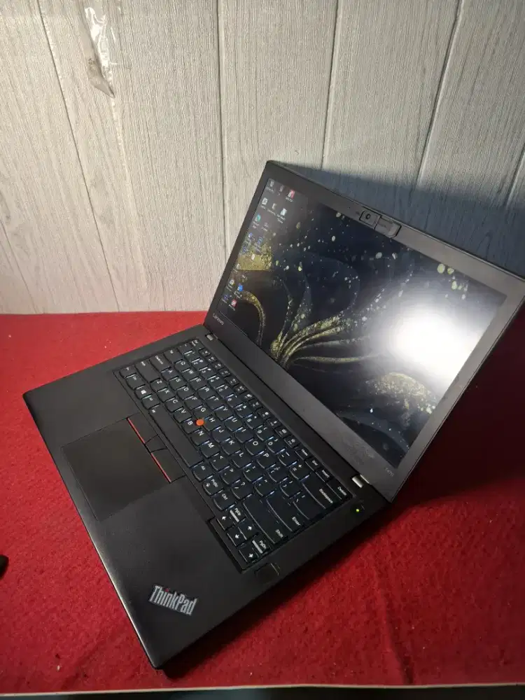 Processor : Lenovo Thinkpad T470 intel i5 Generasi 7 2,7 Ghz