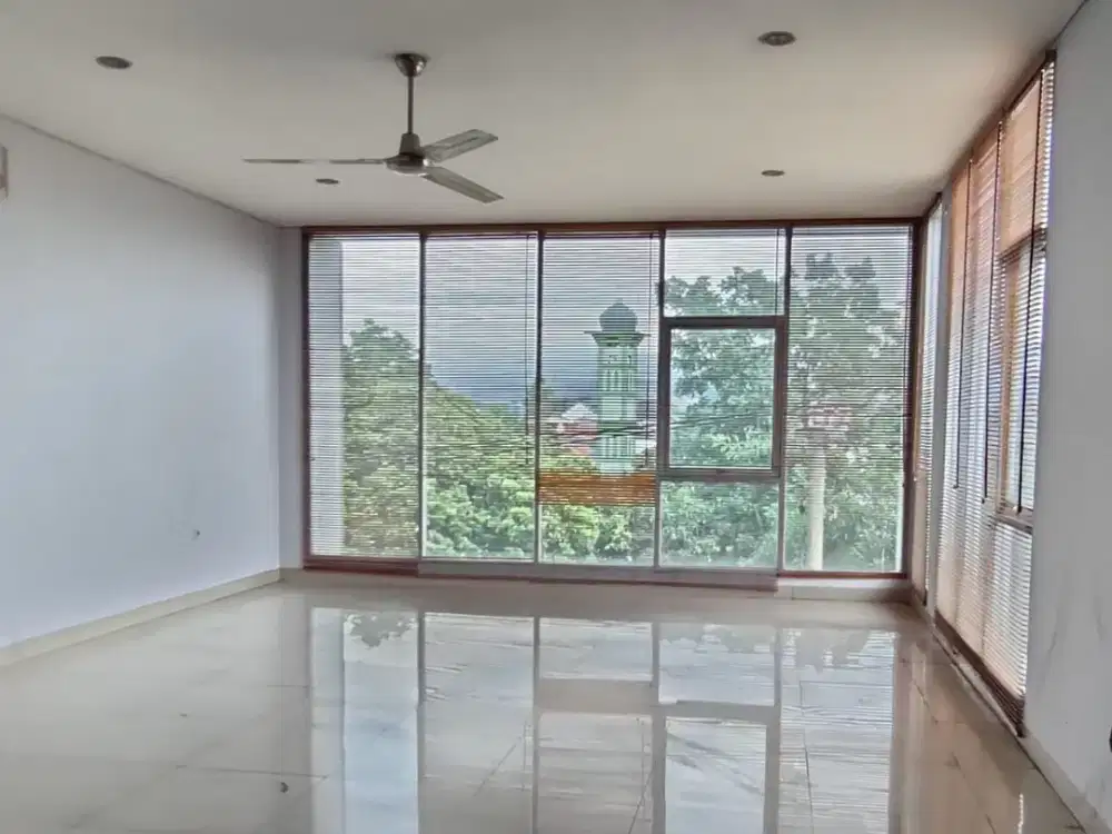 Dijual Ruko 3 Lantai di Mainroad Terusan Jakarta Antapani Bandung Potensial Bisnis | LA268