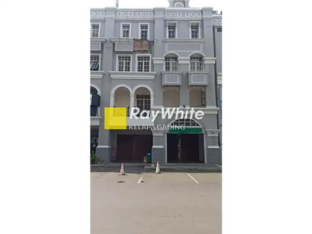 Ruko Gandeng Italian Walk MOI Kelapa Gading