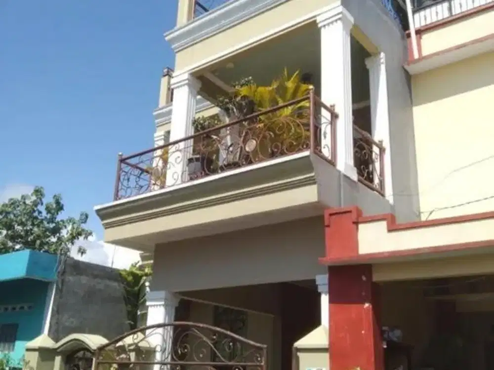 Dijual Rumah 3 Lantai di Perumahan Puri Pelangi Kuningan