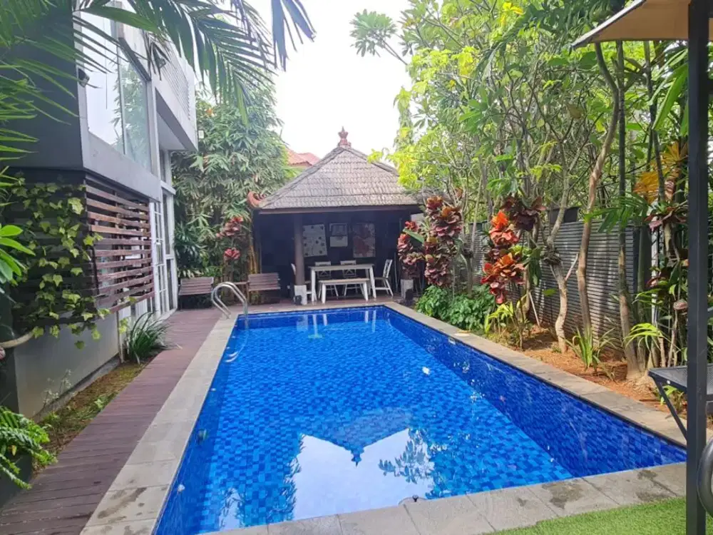 RUMAH BARU DENGAN PRIVATE POOL - BSD, TANGERANG SELATAN