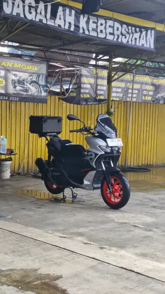 Aprilia SRGT 200 Silver Nik 2024 Pemakaian 2025